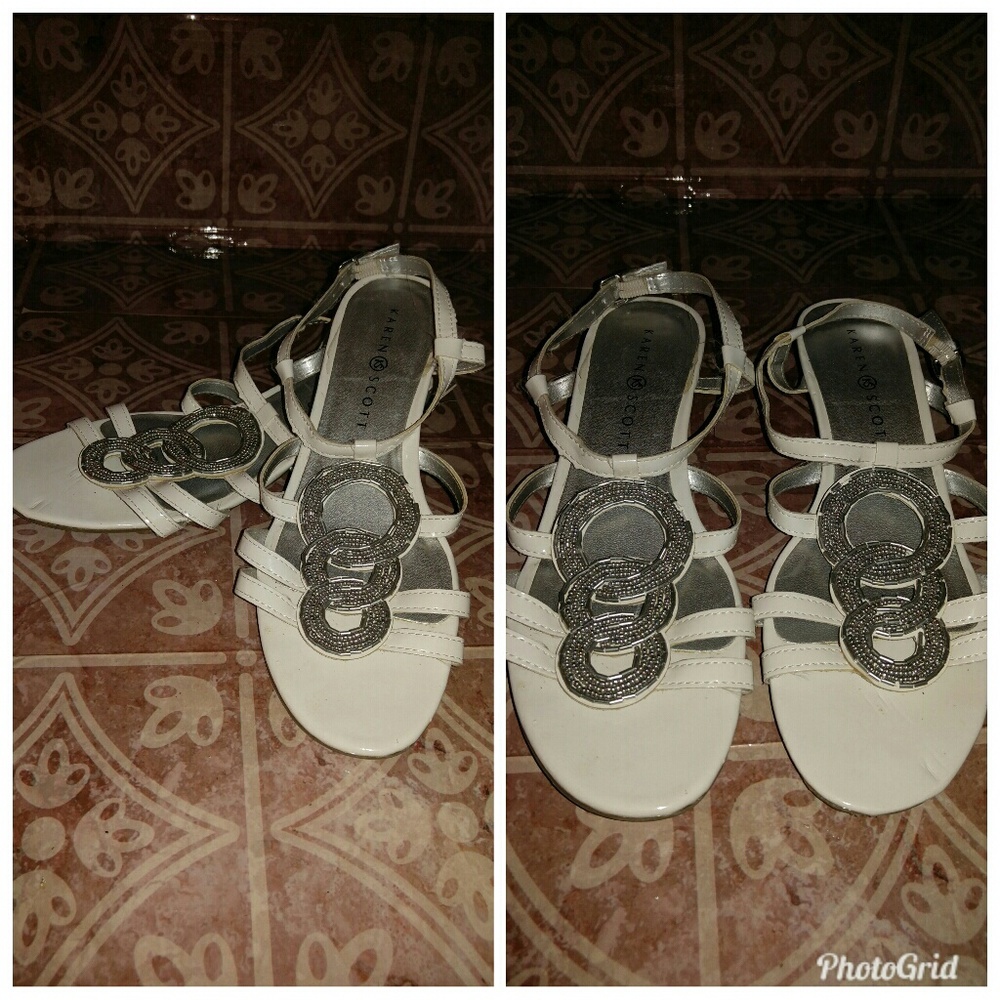 Karen Scott Wedge Sandals | White | 7 1/2M   A1220